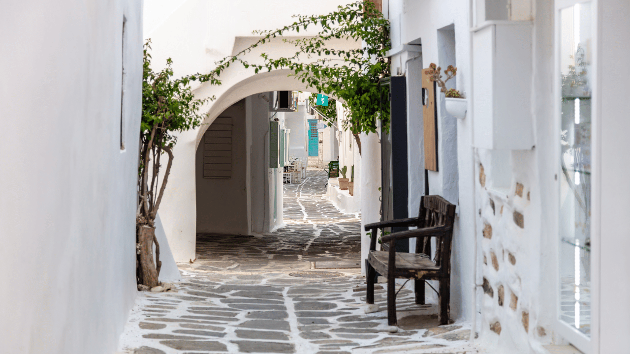 Paros